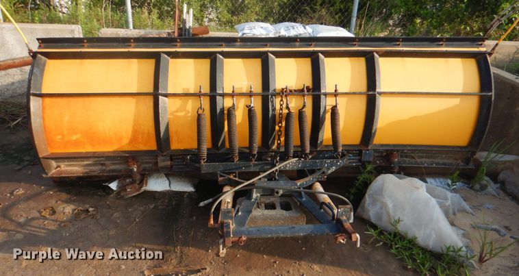 image for item IA9965 2002 Freightliner FL70  dump truck