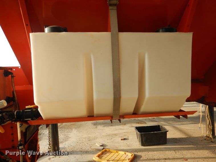 image for item IA9965 2002 Freightliner FL70  dump truck