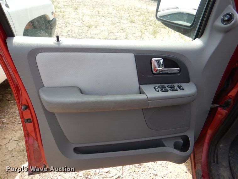 image for item IA9970 2005 Ford Expedition  SUV