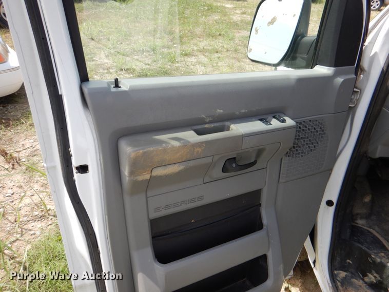 image for item IA9980 2009 Ford E350  van