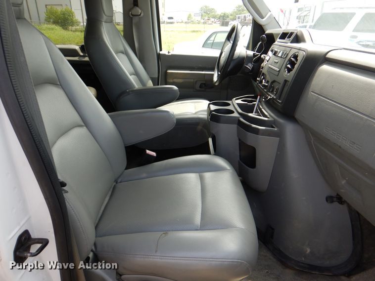 image for item IA9980 2009 Ford E350  van
