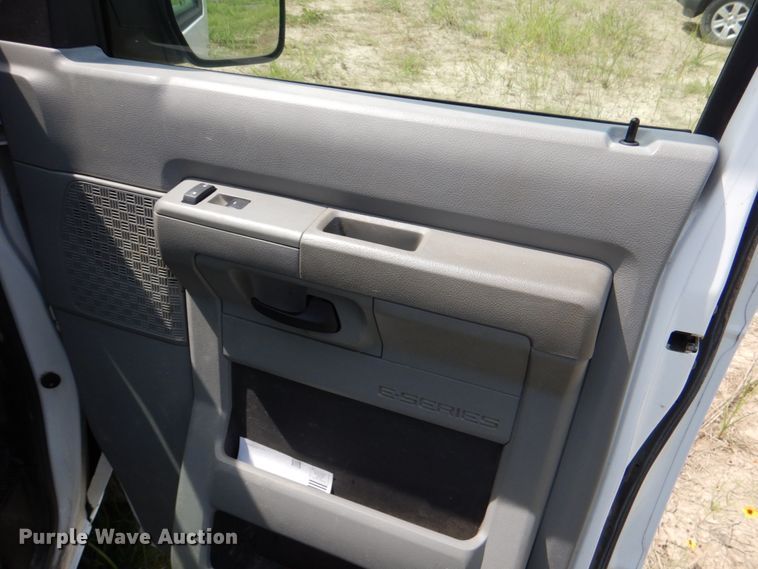 image for item IA9980 2009 Ford E350  van