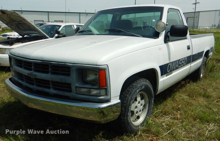 image for item IA9987 1994 Chevrolet C1500  pickup truck