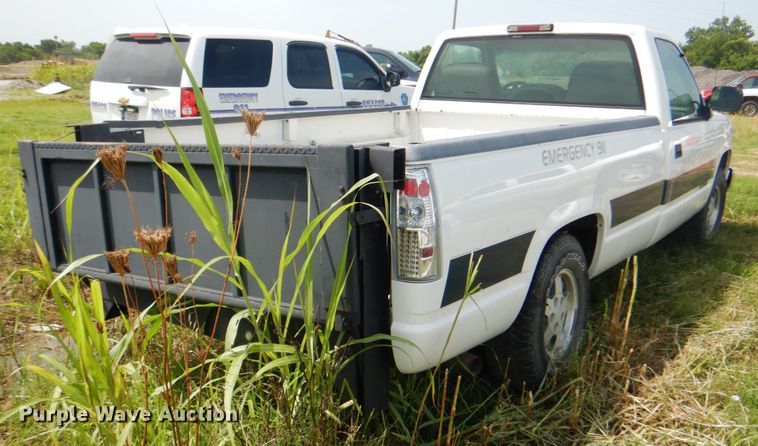 image for item IA9987 1994 Chevrolet C1500  pickup truck