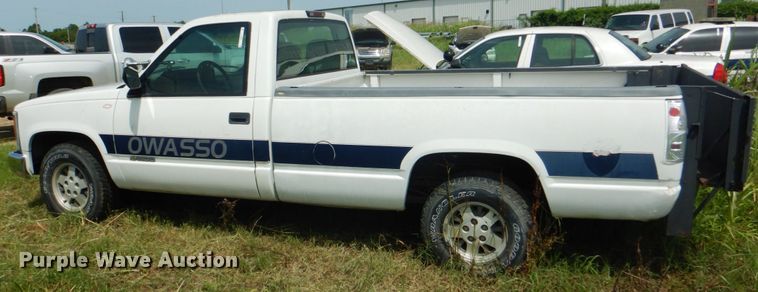 image for item IA9987 1994 Chevrolet C1500  pickup truck