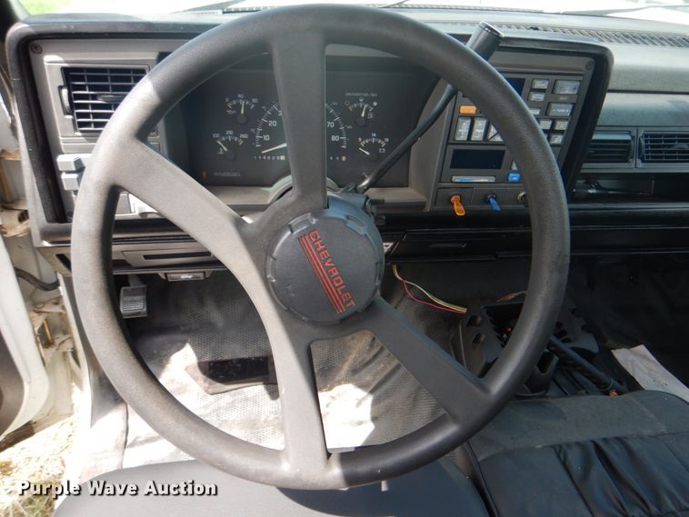 image for item IA9987 1994 Chevrolet C1500  pickup truck