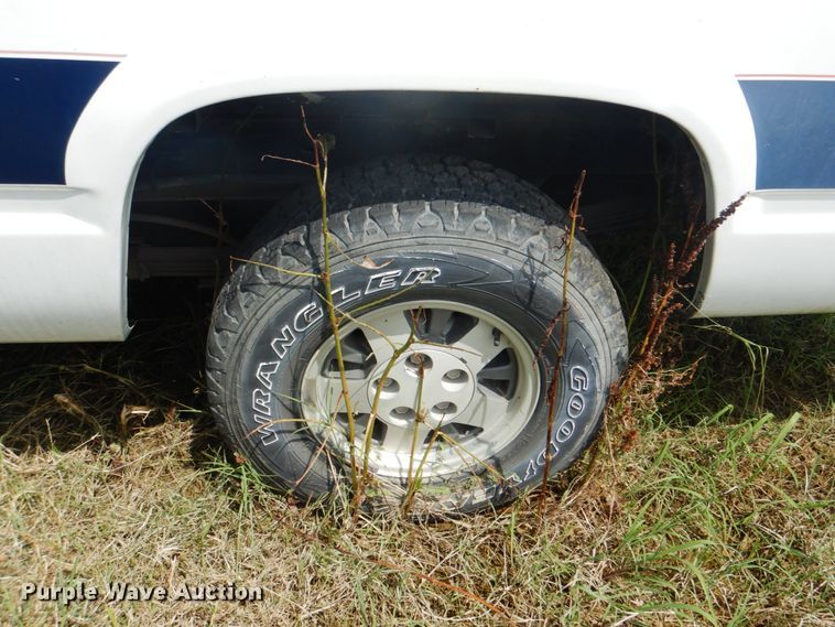 image for item IA9987 1994 Chevrolet C1500  pickup truck