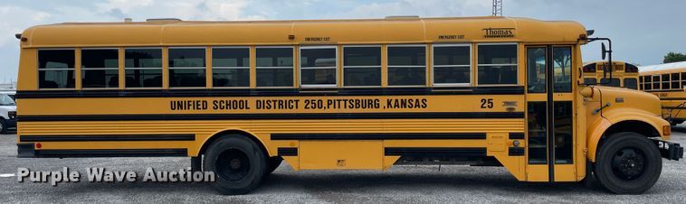 image for item IC9364 1999 International 3800  school bus