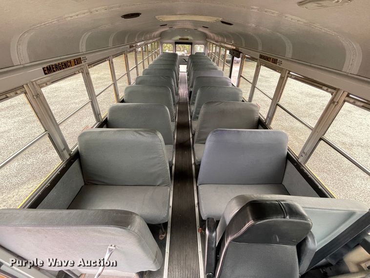 image for item IC9364 1999 International 3800  school bus