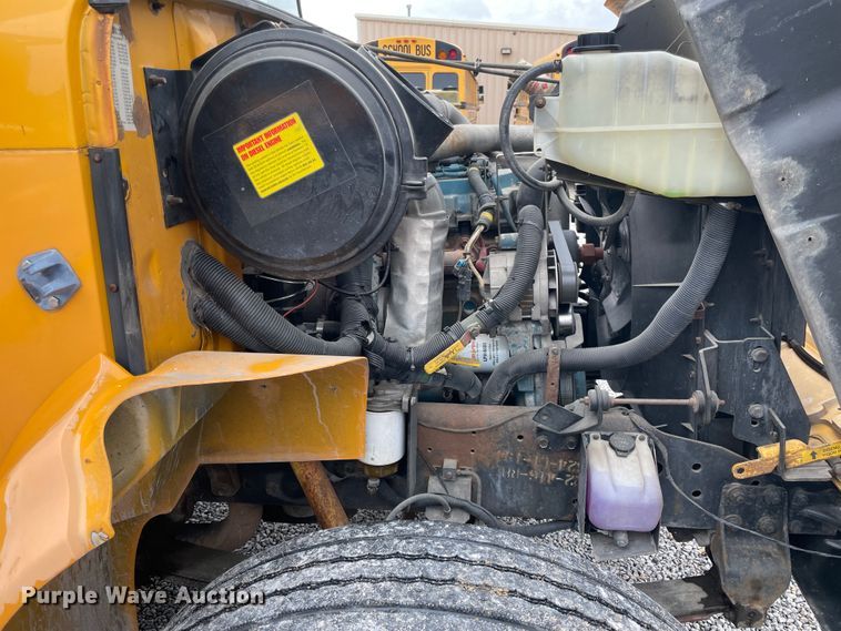 image for item IC9364 1999 International 3800  school bus