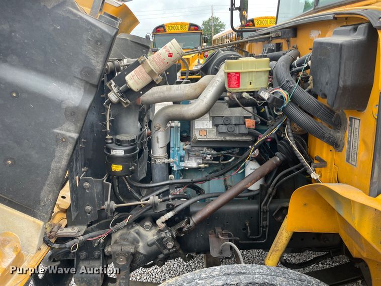 image for item IC9364 1999 International 3800  school bus