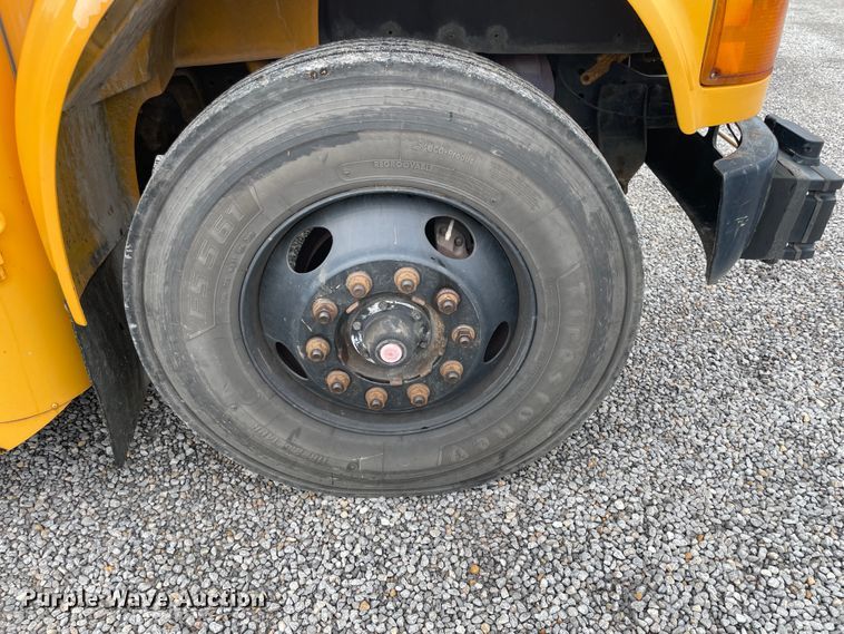 image for item IC9364 1999 International 3800  school bus