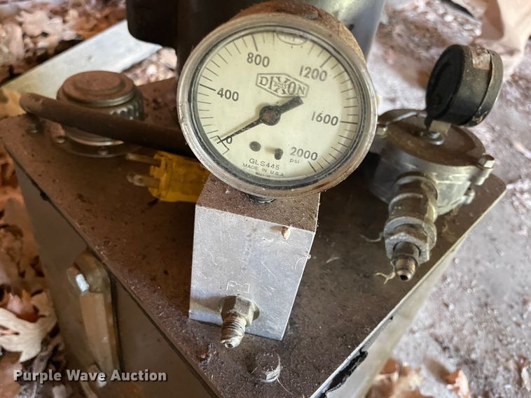 image for item IC9368 Hydraulic pump