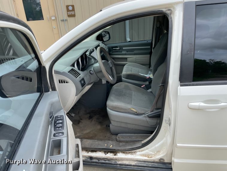 image for item IC9483 2010 Dodge Grand Caravan  van