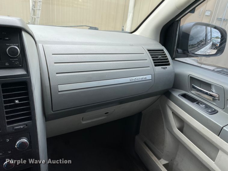 image for item IC9483 2010 Dodge Grand Caravan  van