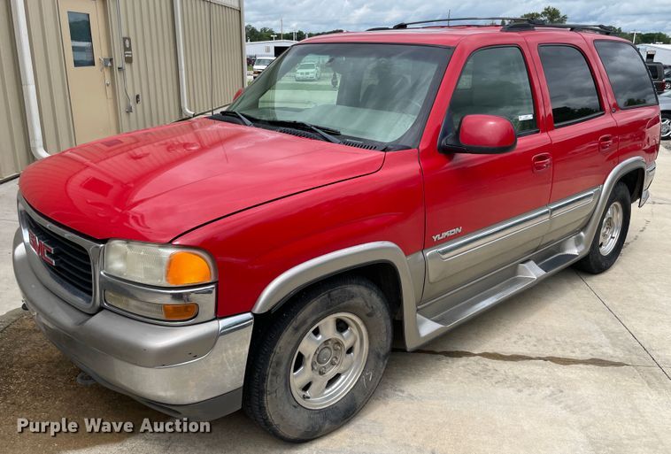 image for item IC9485 2000 GMC Yukon Denali  SUV