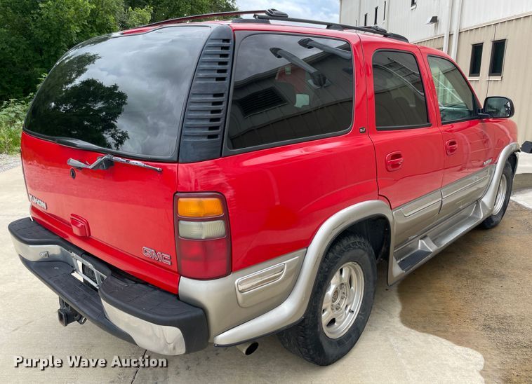 image for item IC9485 2000 GMC Yukon Denali  SUV