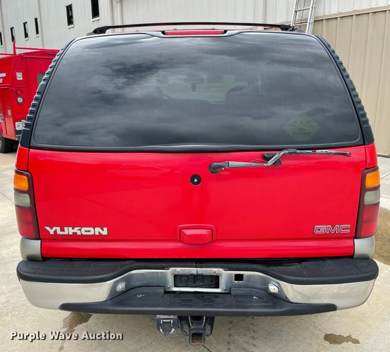 image for item IC9485 2000 GMC Yukon Denali  SUV