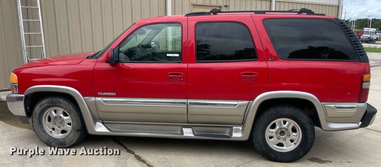 image for item IC9485 2000 GMC Yukon Denali  SUV