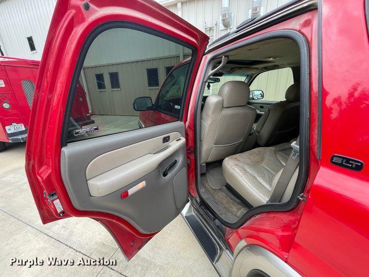 image for item IC9485 2000 GMC Yukon Denali  SUV