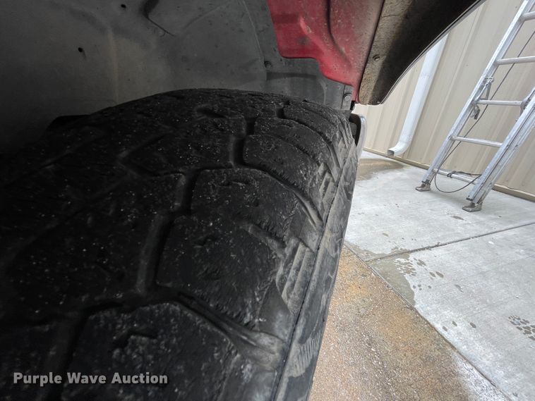 image for item IC9485 2000 GMC Yukon Denali  SUV