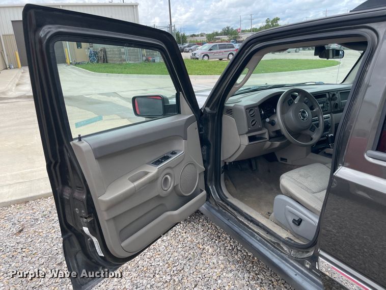 image for item IC9486 2006 Jeep Commander  SUV