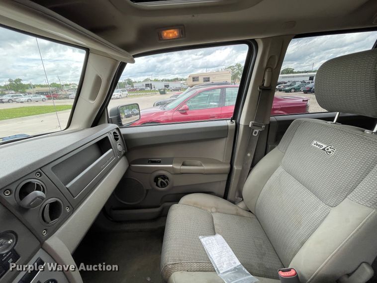 image for item IC9486 2006 Jeep Commander  SUV