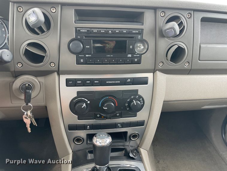 image for item IC9486 2006 Jeep Commander  SUV