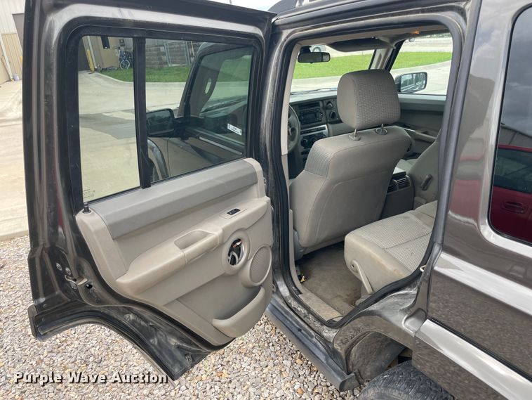 image for item IC9486 2006 Jeep Commander  SUV