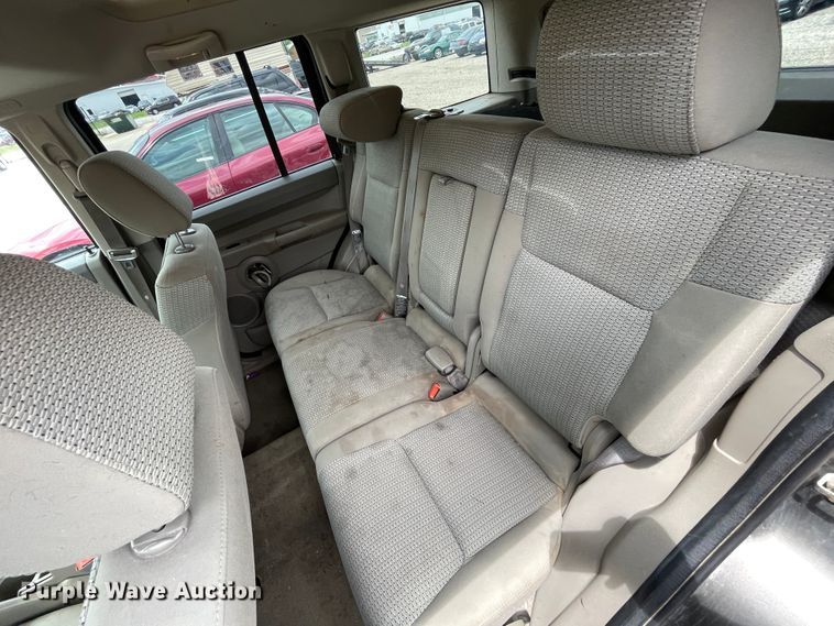 image for item IC9486 2006 Jeep Commander  SUV