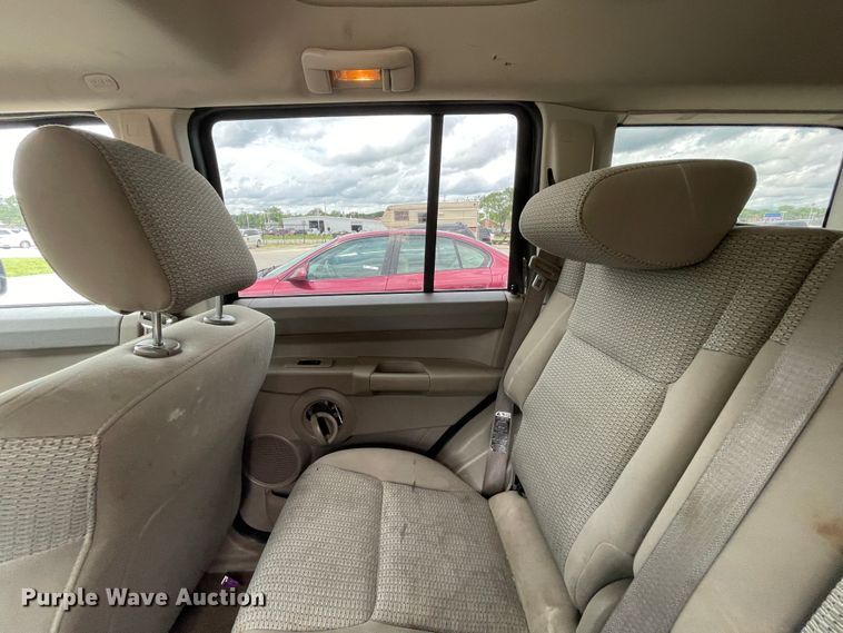 image for item IC9486 2006 Jeep Commander  SUV