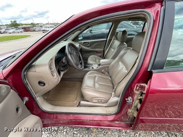 image for item IC9487 2003 Pontiac Bonneville