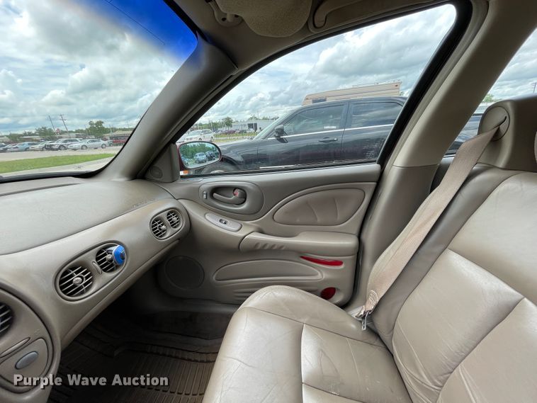 image for item IC9487 2003 Pontiac Bonneville