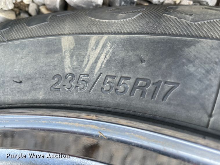 image for item IC9487 2003 Pontiac Bonneville