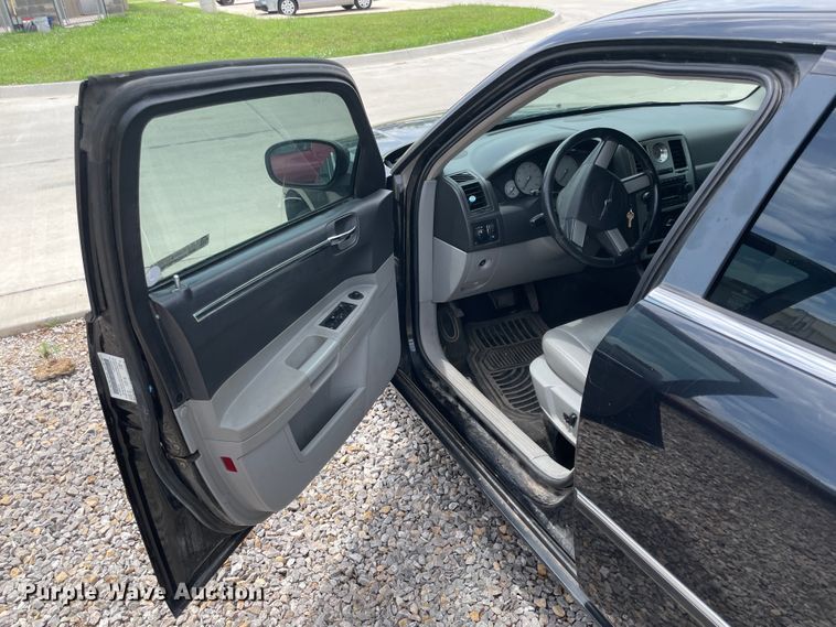 image for item IC9488 2006 Chrysler 300