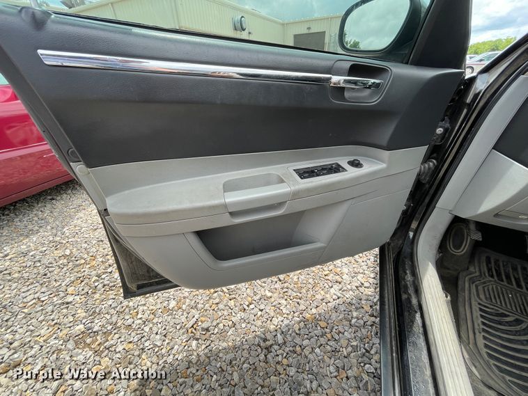 image for item IC9488 2006 Chrysler 300