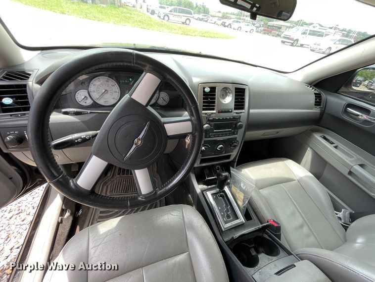 image for item IC9488 2006 Chrysler 300