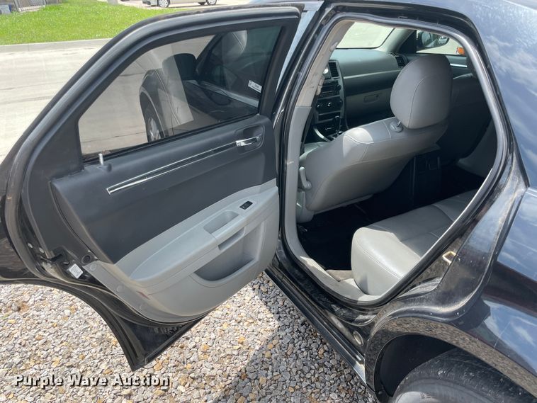 image for item IC9488 2006 Chrysler 300