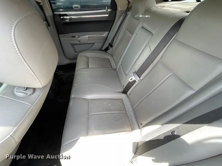 image for item IC9488 2006 Chrysler 300