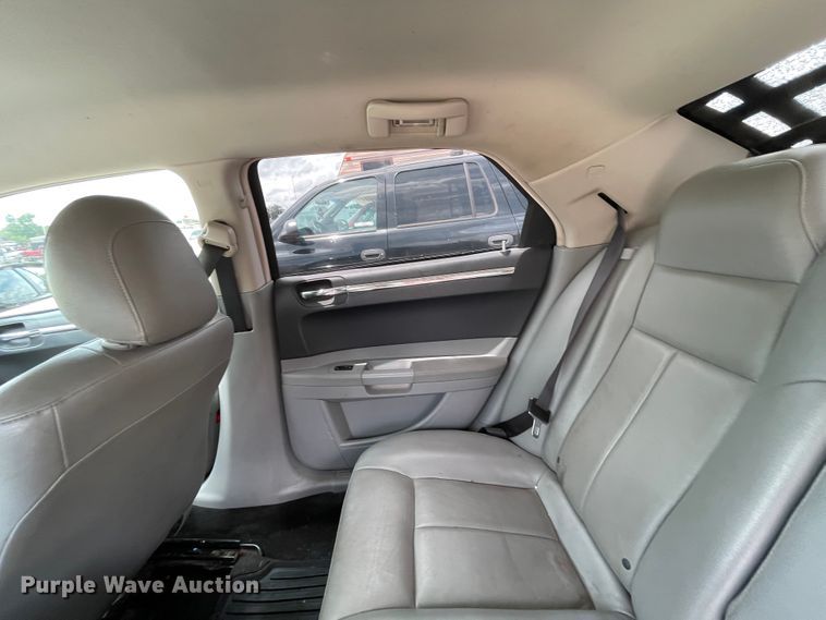 image for item IC9488 2006 Chrysler 300