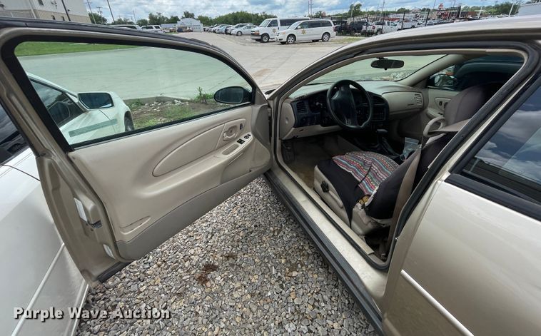 image for item IC9490 2004 Chevrolet Monte Carlo