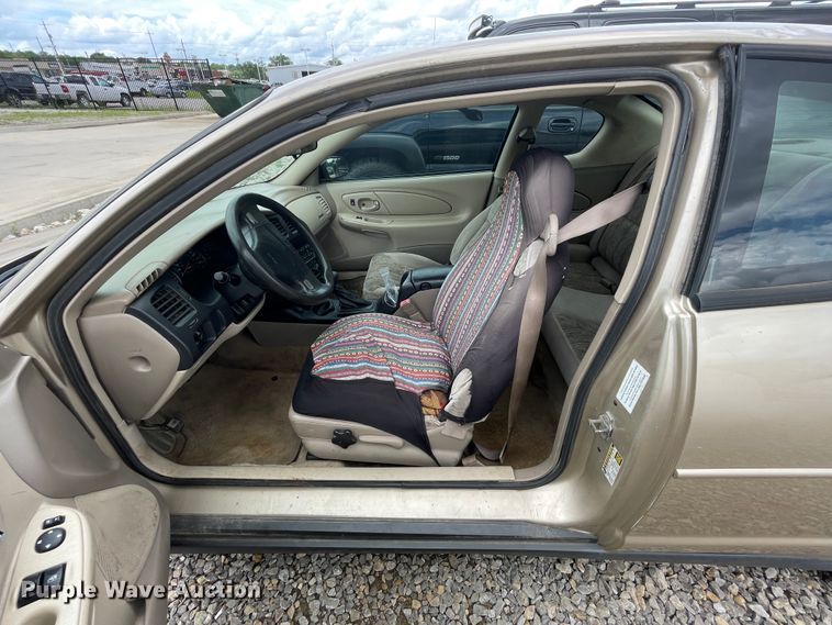 image for item IC9490 2004 Chevrolet Monte Carlo