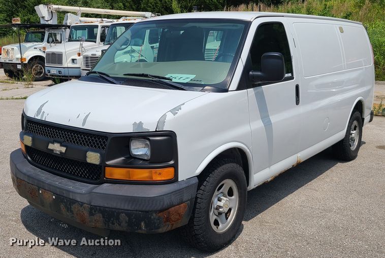 image for item IC9844 2006 Chevrolet Express 1500  van