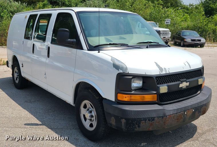 image for item IC9844 2006 Chevrolet Express 1500  van