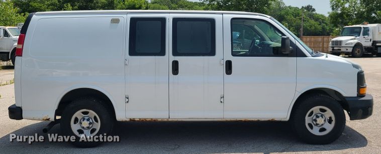 image for item IC9844 2006 Chevrolet Express 1500  van