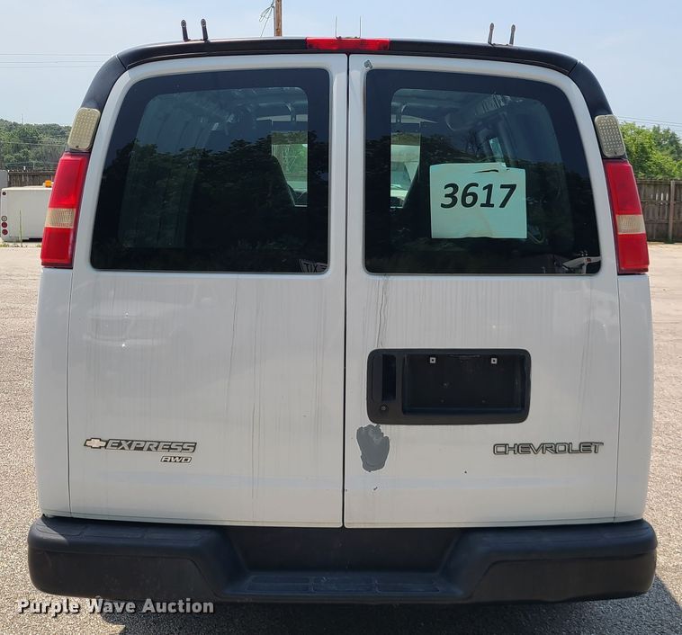 image for item IC9844 2006 Chevrolet Express 1500  van