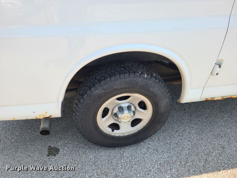 image for item IC9844 2006 Chevrolet Express 1500  van