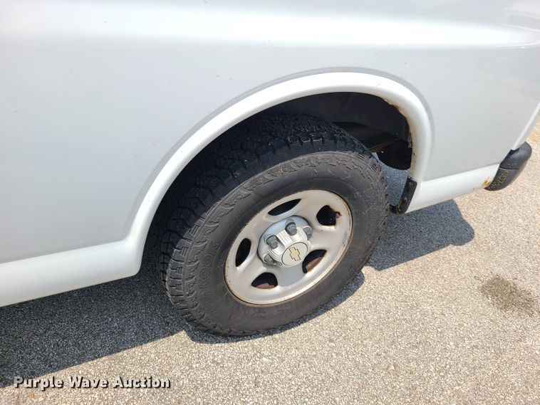 image for item IC9844 2006 Chevrolet Express 1500  van