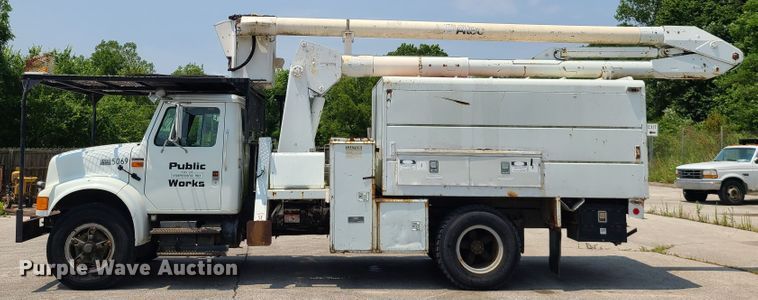 image for item IC9848 1990 International 4700  bucket truck