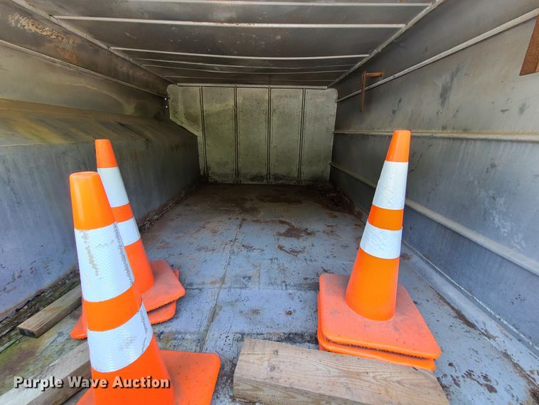 image for item IC9848 1990 International 4700  bucket truck